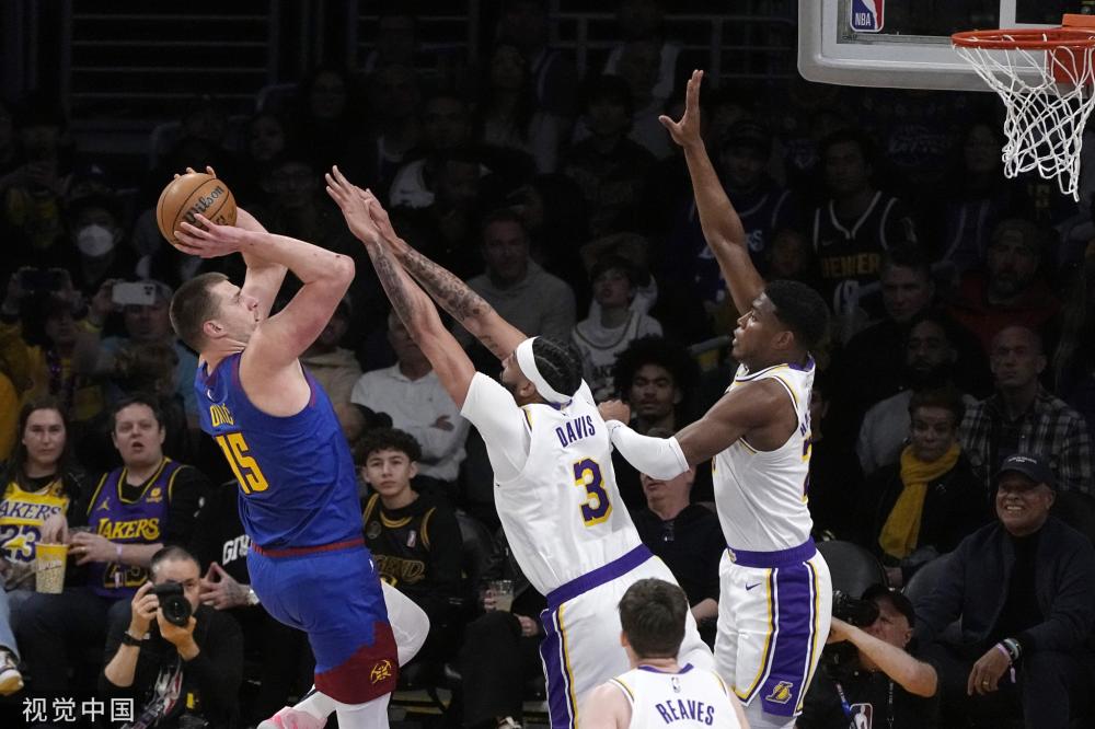 成功蝉联板 成功蝉联板